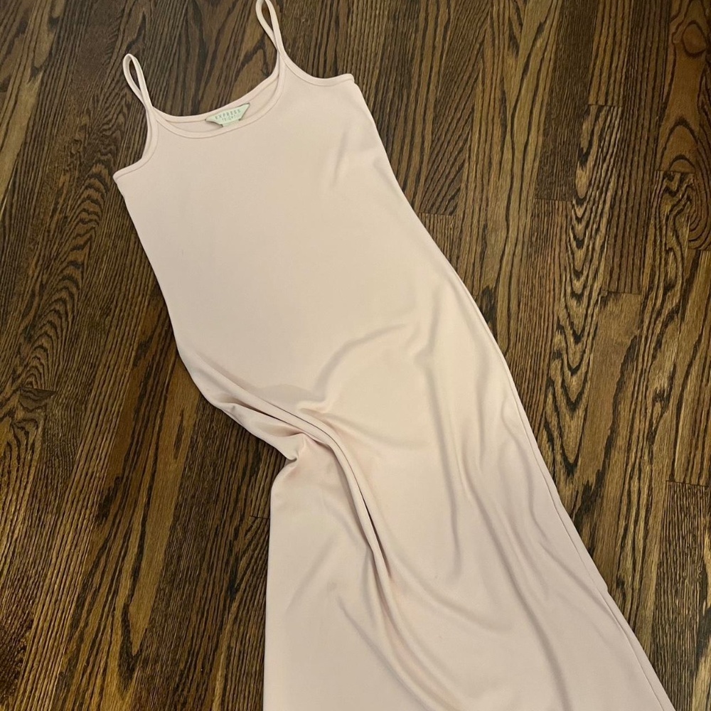 Express Tricot pink midi dress 🍉